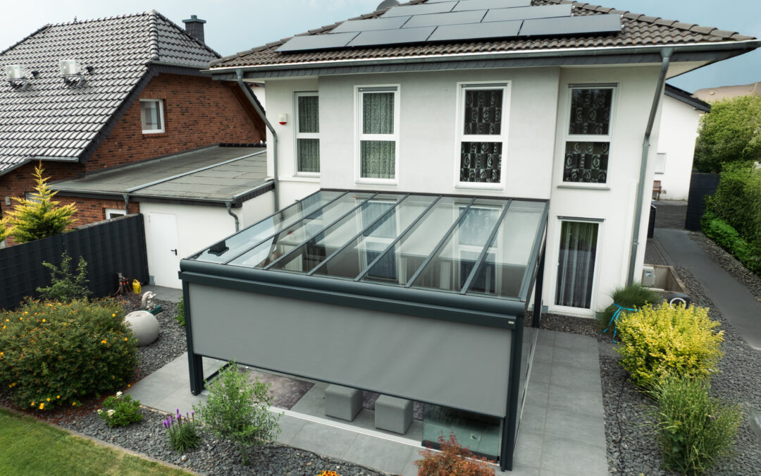 Aufdachmarkise oder Unterglasmarkise: Was passt zu Ihrem Terrassendach?
